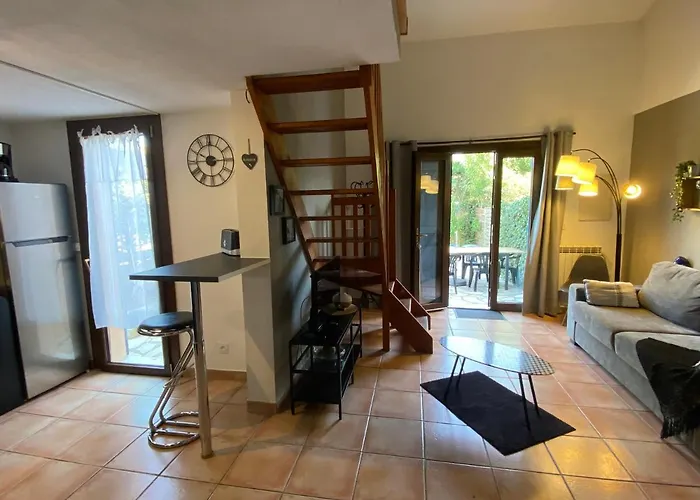 Apartment La De La *