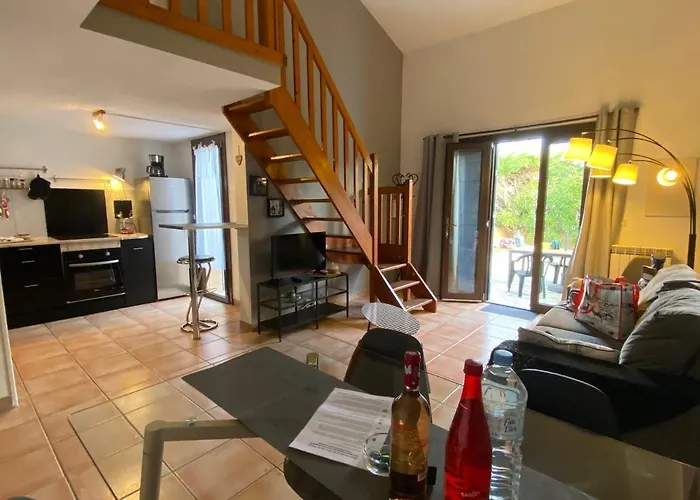 Apartment La De La *